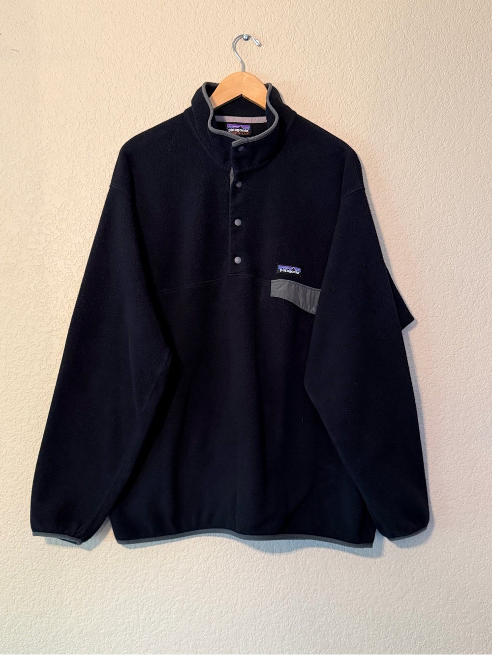 Patagonia Men's Synchilla Snap-T Fleece Pullover, Black & Gray - Sz XL (SP2018)